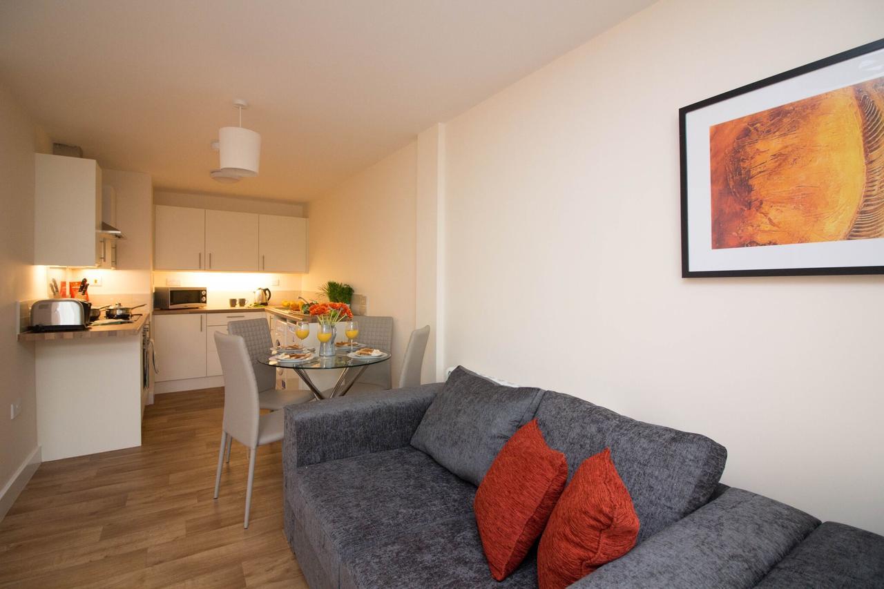Dpv - Above Bar Street Apartments Southampton Luaran gambar
